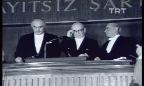 Fahri Korutürk'ün Cumhurbaşkanlığı Yemini izle