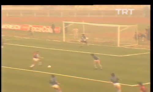 1988-1989 Sezonu Trabzonspor-Adana Demirspor Maç Özeti İzle