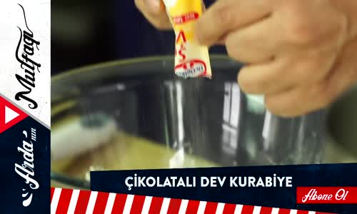 Çikolatalı Dev Kurabiyeler 