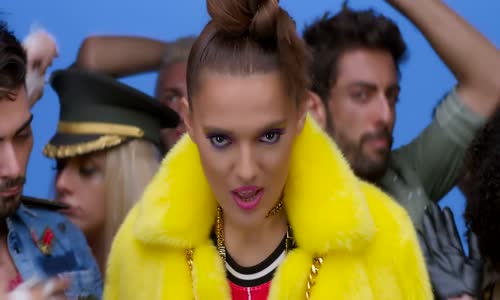 Demet Akalın - Çalkala