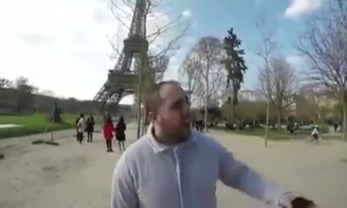 Eyfel Kulesine Türk Bayrağı Asan Çılgın Türk