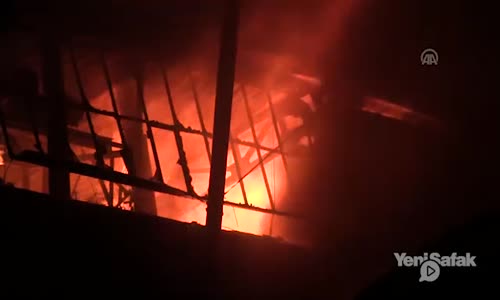 Mobilya Atölyesi Alev Alev Yandı