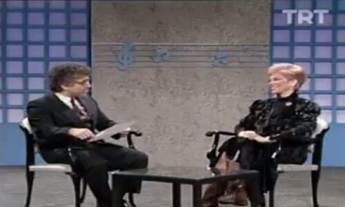 Esin Afşar'ın Yunus Emre'ye Olan İlgisi izle