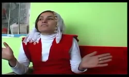 Kürt Erkeği Ile Sosyete Türk Kızı, Kürtçe Komedi