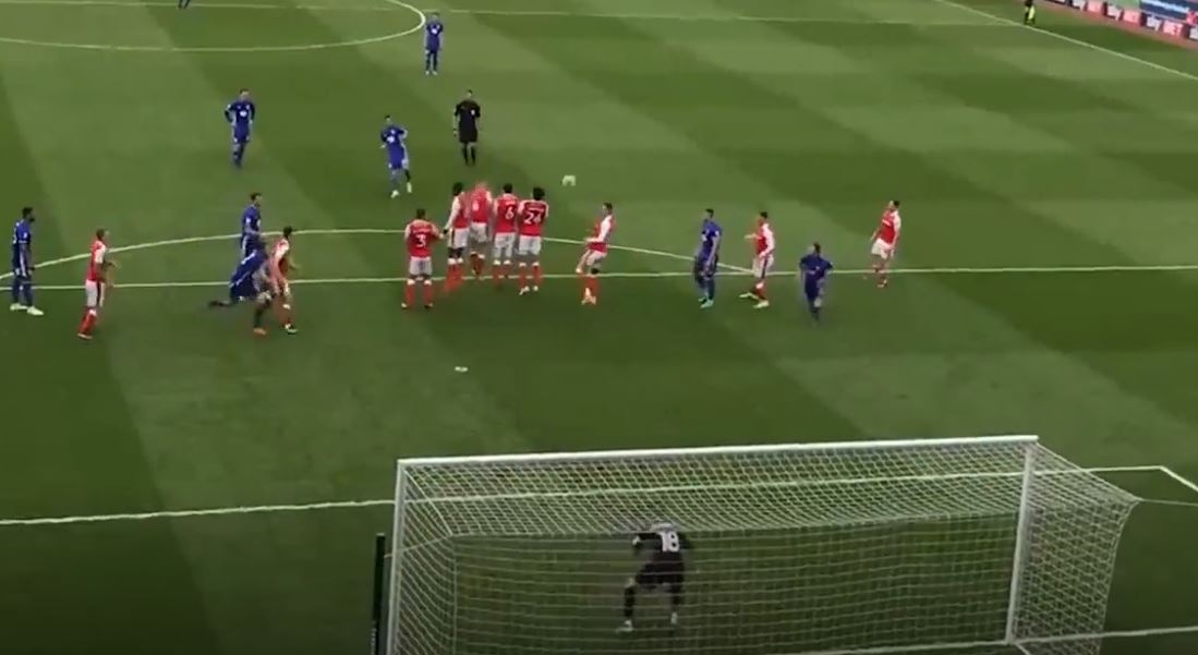 Kerim Frei Kalecinin Aklını Aldı!