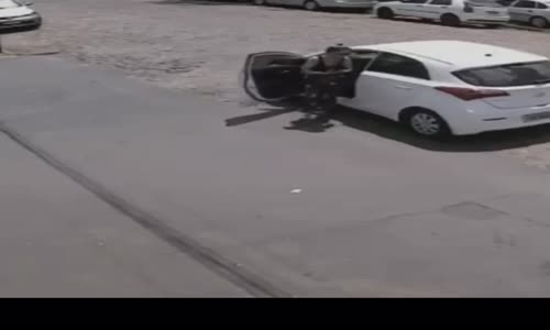 Ön patileri olmayan hayvanı öylece çaresizliğe bıraktı ve gitti! 