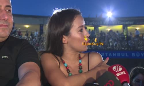 Tuğba Yurt Ebru Gündeş'i Dinlemeye Gitti