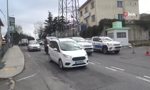 Sarıyer'de market bahanesiyle kısıtlamayı delenlere polis, 'Ekmek almaya 2 kişi mi gidiyorsunuz' 