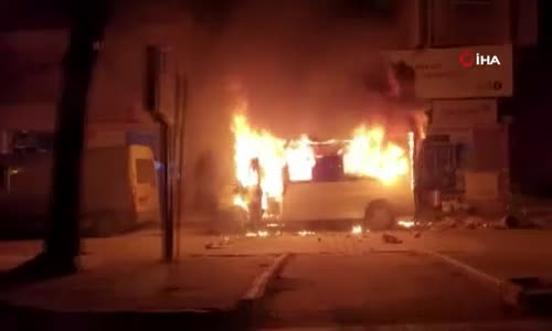 Kontağın Çevrilmesiyle Transit Bir Anda Patlayıp Alev Topuna Döndü 1 Yaralı