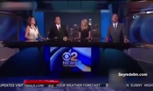 Depreme Canlı Yayında Yakalanan Spikerlerinin Paniği Kamerada