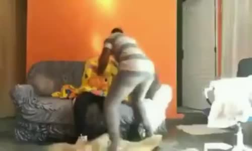 Kocasına Aldatma Şakası Yapınca