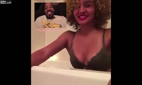 Romantik Anlar Yaşarken Peruğu Yanan Kadın 