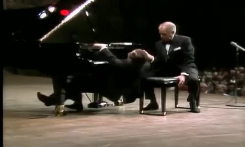 Müziğe Biraz Mizah Katınca 