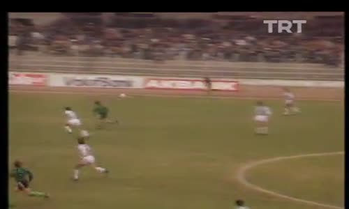 1991-1992 Sezonu Aydınspor-Bakırköyspor Maç Özeti İzle