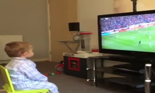 çocuğun gol sevinci 