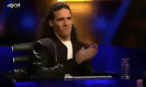 Hollanda'yı Sallayan Türbanlı Türk Yarışmacı!