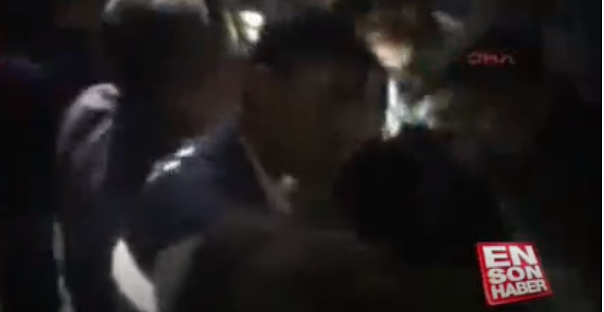 Adanada Otomobil Uçuruma Yuvarlandı 