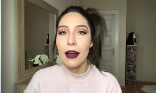 Selma Çiçekdal Bordo Ruj Jilet Eyeliner Makyajı