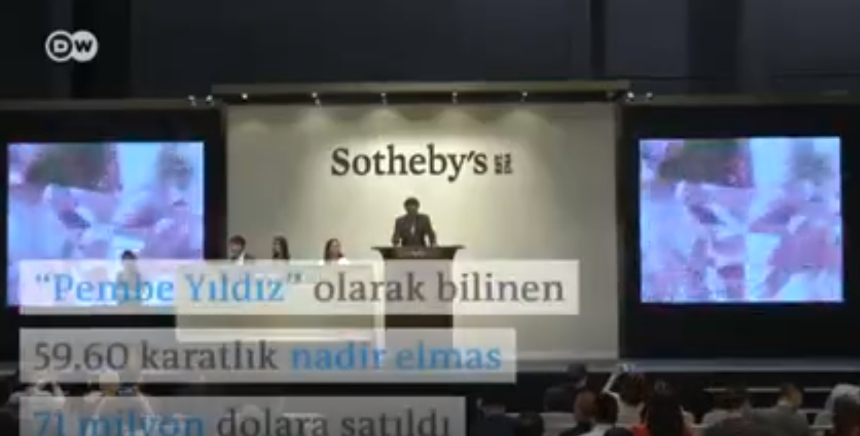 Dünyanın En Büyük Pembe Elması Rekor Kırdı