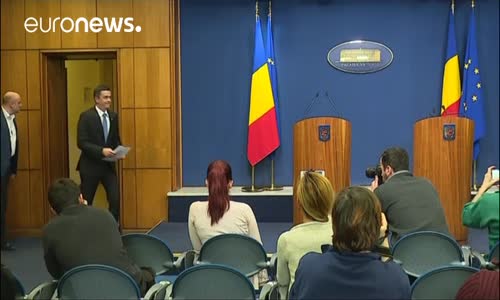 Romanya'da Hükümet Yolsuzluk Affı Kararnamesini Geri Çekiyor 