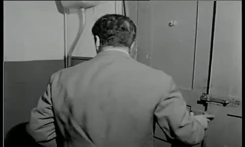 Sadri Alışık Firar