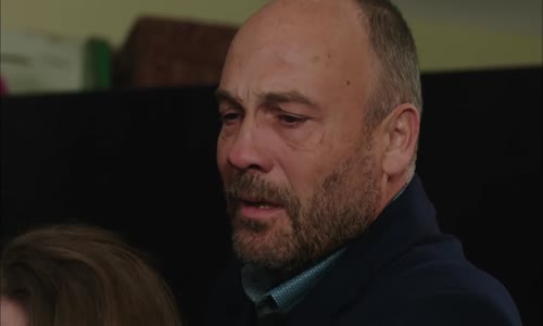 Fazilet Hanım ve Kızları- Bir Şey Yap Baba!