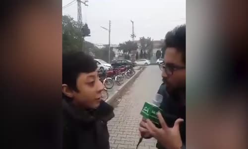 Gözlerini Yuvalarından Çıkarabilen Çocuk