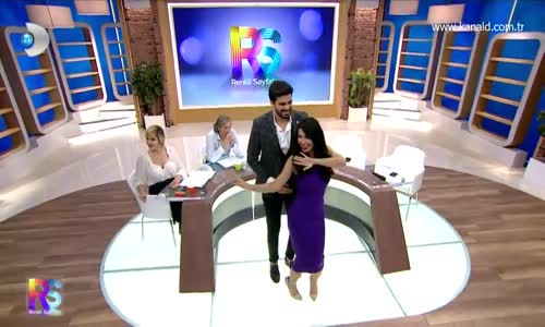 Adnan ve Didem Canlı Yayında Hint Dansı Yapıyor 