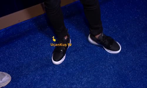 Buray'ın Dijital Ayakkabıları Olay Oldu