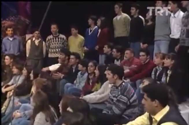 TRT Ankara Radyosu THM Gençlik Korosu-Oyalıda Yazma Başında 