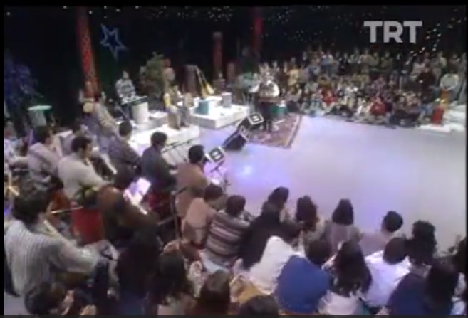 TRT Ankara Radyosu THM Gençlik Korosu-Su Gelir Güldür Güldür