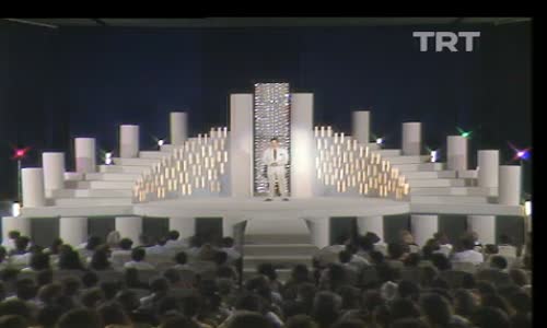 Sümer Ezgü-Ayrılık