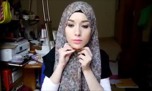 Birbirinden Farklı Ve Pratik Şal Baglama Modelleri