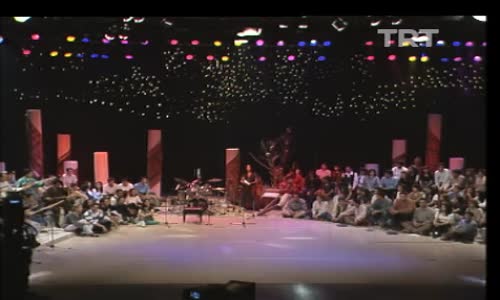 TRT Ankara Radyosu THM Gençlik Korosu-Bülbülüm Bağ Gezerim 