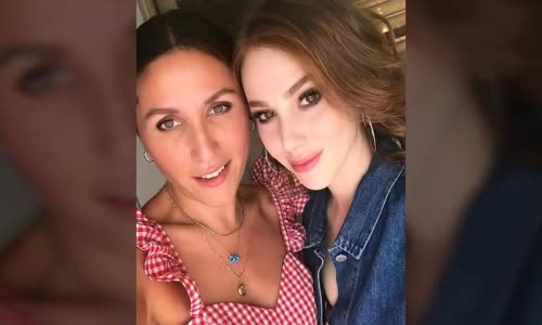 Elçin Sangu'yu Yakın Arkadaşı Türkü Turan İyiki Varsın Kızıllım Notuyla Tebrik Etti