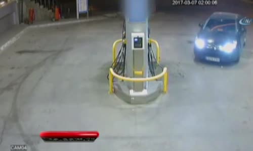 20 Yıllık Arkadaşının Arabasını Çaldı 