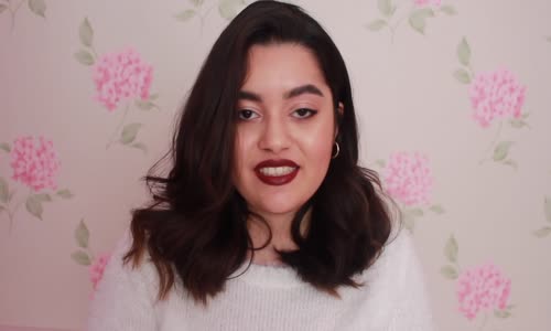 Büşra Yılmaz Yağlı ve Sivilceli Ciltler İçin 5 Favori Makyaj Ürünüm