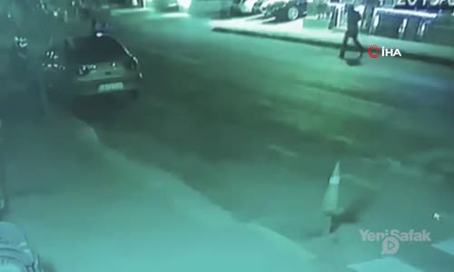 Yolun Karşısına Geçmeye Çalışan Yayaya Çarpıp Sürükledi