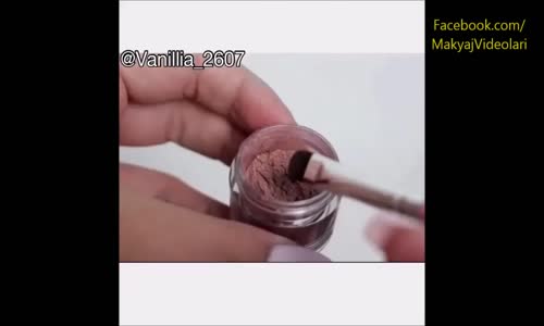 Eyelinerı Konuşturan 10 Göz Makyajı