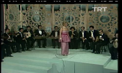 Emel Sayın-Yanakların Çiçektir Gönlüm Bir Kelebektir izle