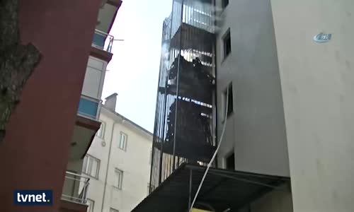 Yangın Merdiveninde Yangın Çıktı