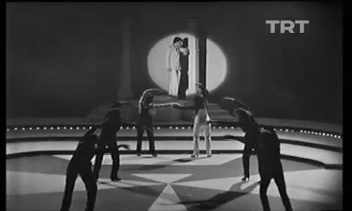 Erol Evgin-Dünya Dönüyorsa izle