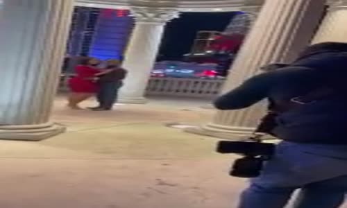 Fotoğraf Çekiminde Evlilik Teklifi Edilen Kadının Şaşkınlığı 