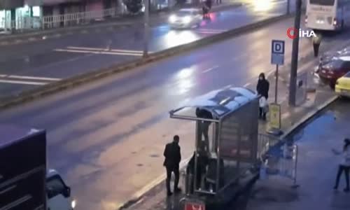 Kızların tekme tokat kavgası böyle görüntülendi