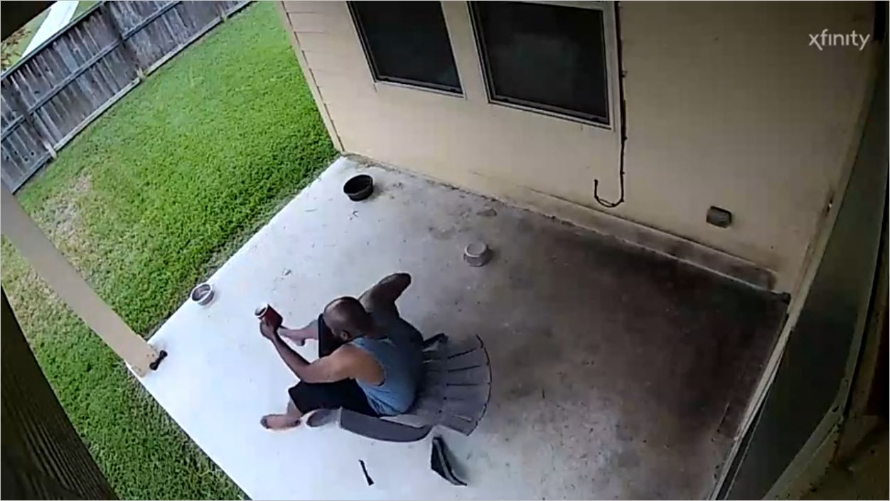 Sandalyenin Gazabına Uğrayan Adam