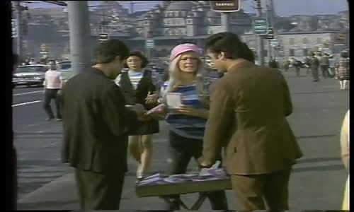 İşportacı Kız  Filiz Akın 