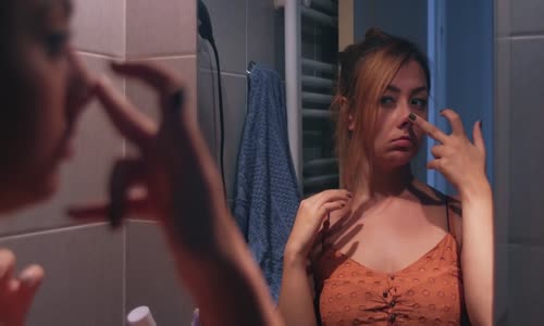 Kadınların Evde Yalnızken Yaptığı 14 Hareket