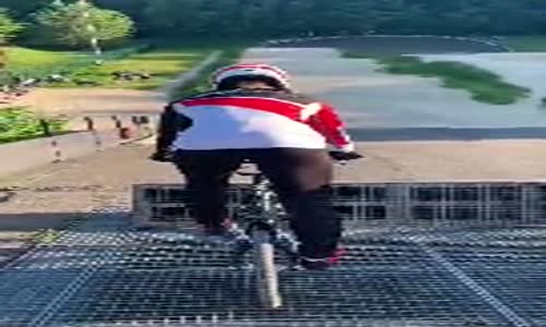 Çıkış Rampası Mağduru Bisikletli 