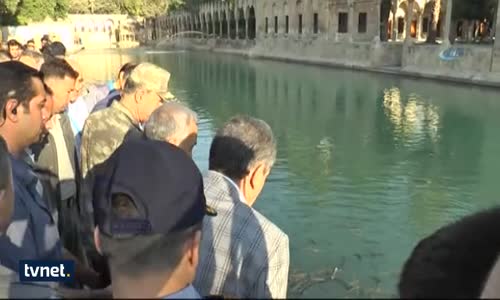 Orgeneral Akar ve Bakan Fakıbaba Bayram Namazını Balıklıgöl’de Kıldı