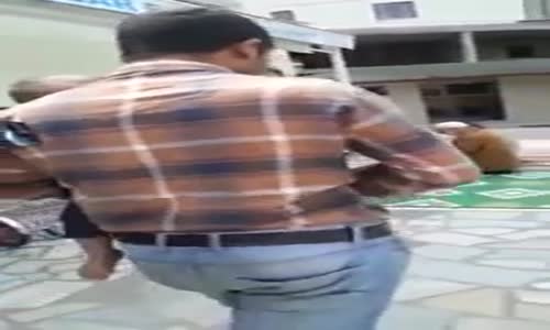 Dilencinin Mesai Sonrası Arabasına Binip Gitmesi